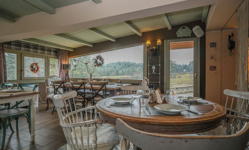 Black Pines Chalet