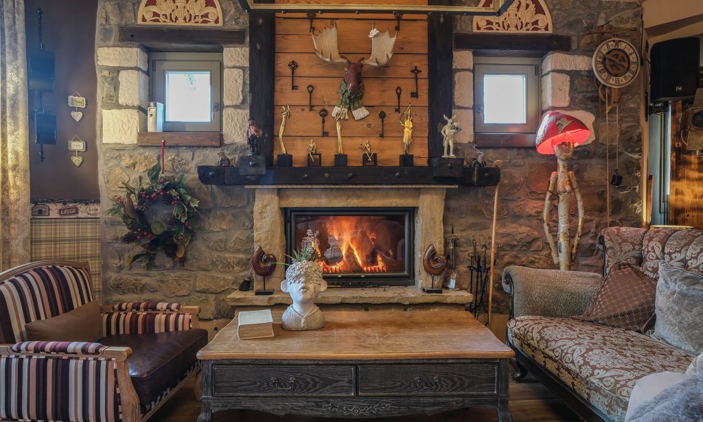 Black Pines Chalet