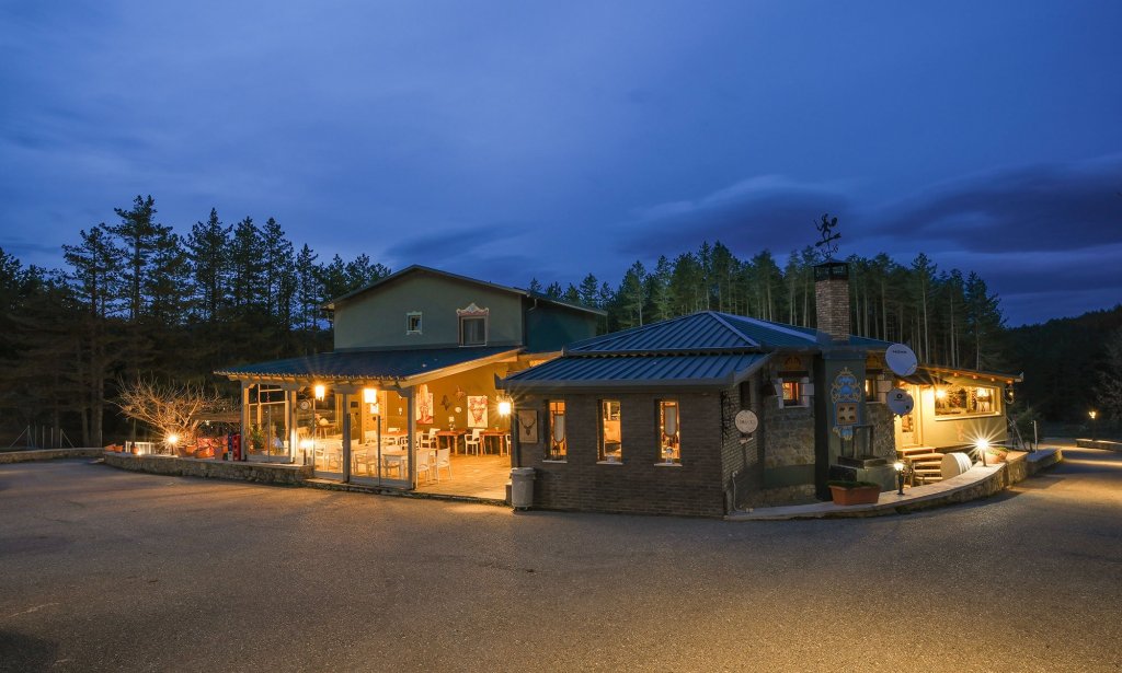 Black Pines Chalet
